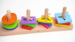 Les meilleurs jouets Montessori pour le développement des enfants